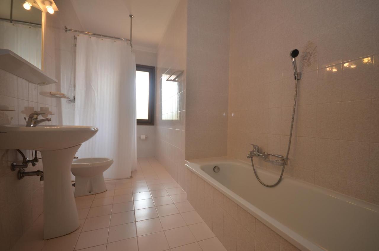 Villaggio Dei Fiori Бибионе Екстериор снимка