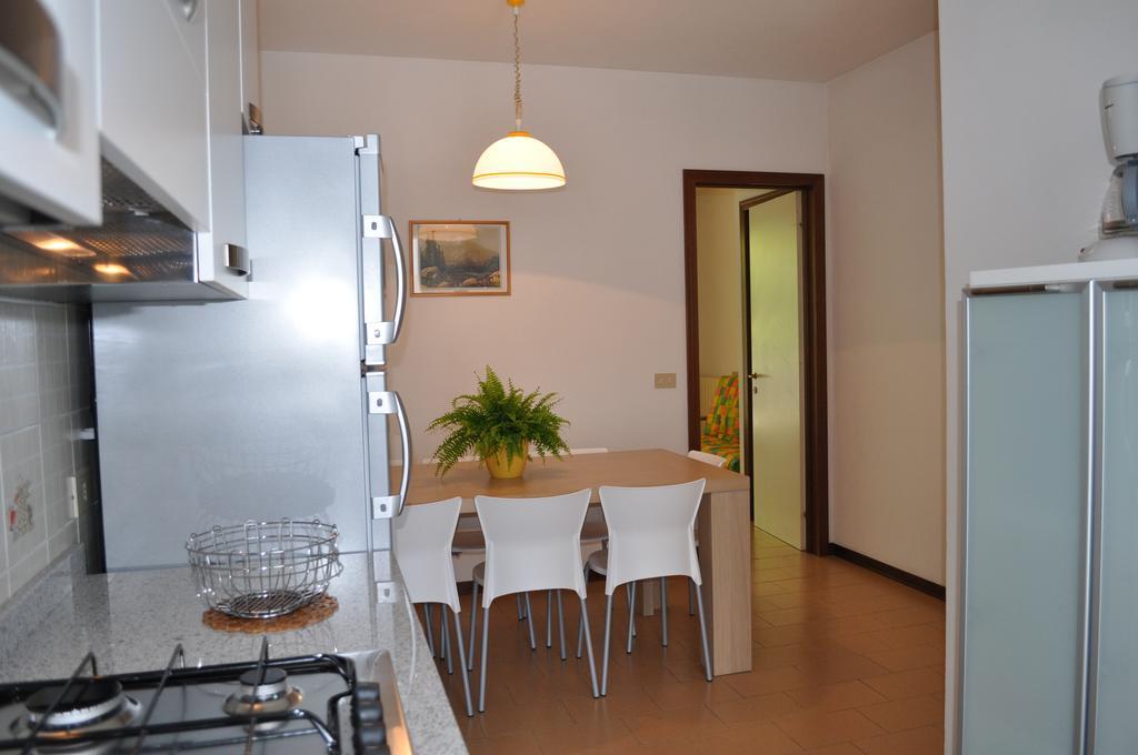Villaggio Dei Fiori Бибионе Екстериор снимка